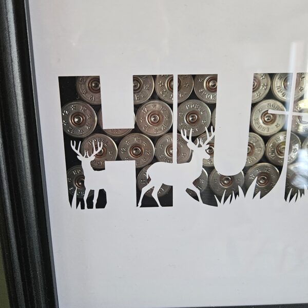 Cadre "HUNT" en cartouches